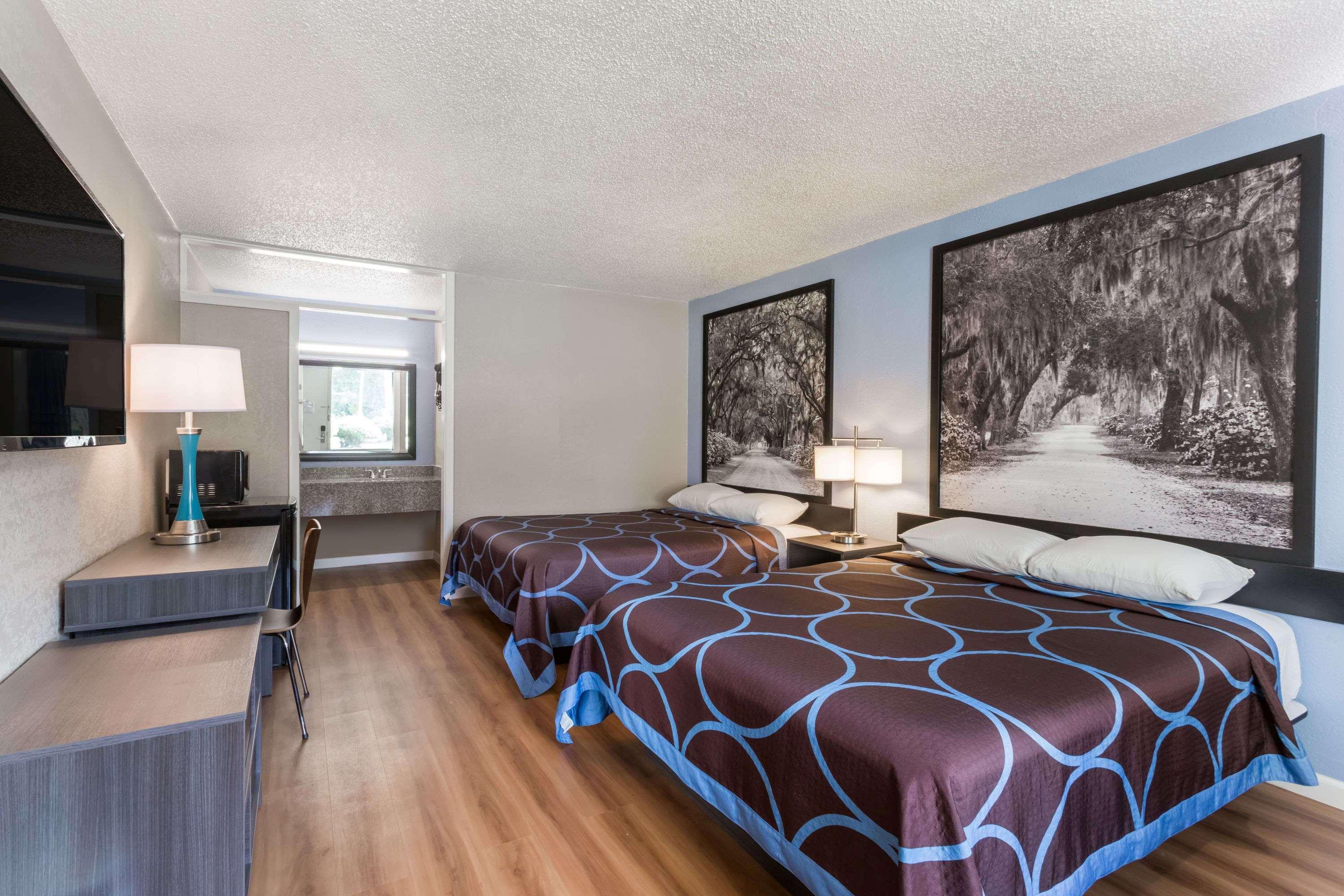 Motel Super 8 By Wyndham - Savannah North 2*